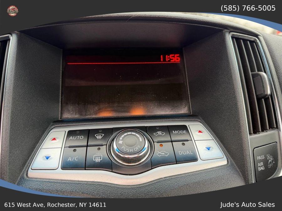 Nissan Maxima photo 13