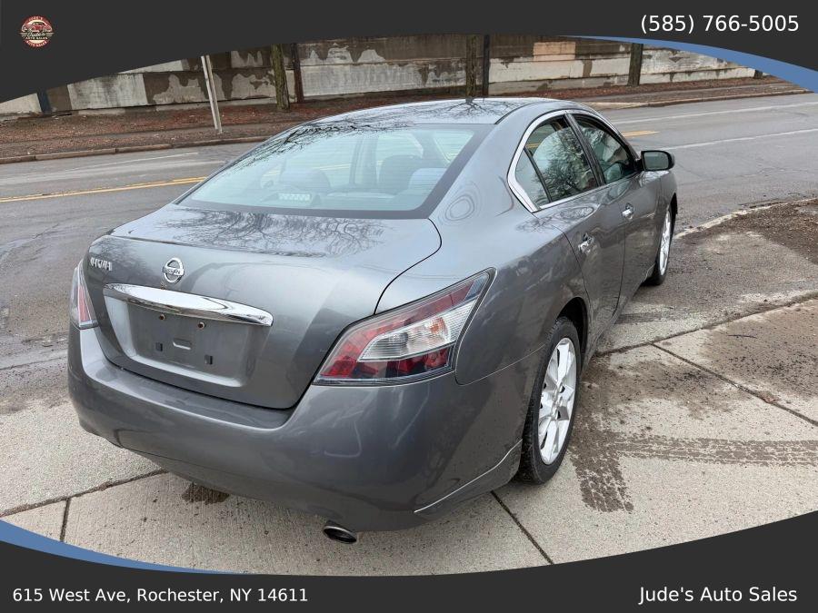 Nissan Maxima photo 5