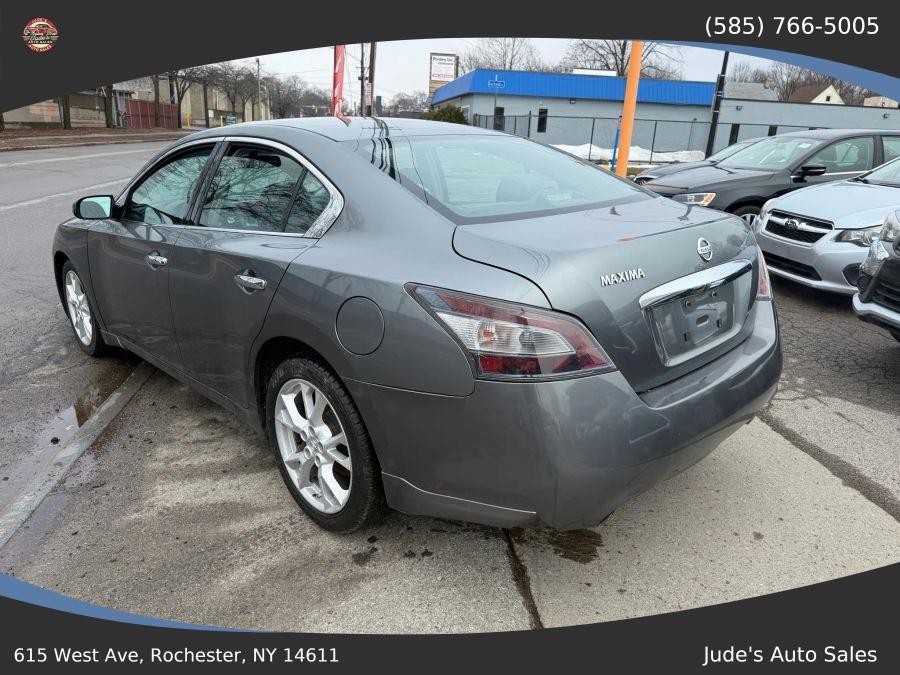 Nissan Maxima photo 7
