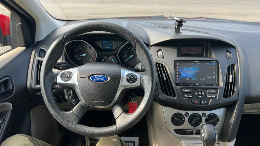2012 Ford Focus SE - Photo 20