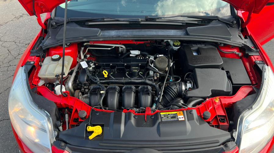 2012 Ford Focus SE - Photo 17