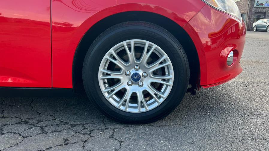 2012 Ford Focus SE - Photo 11