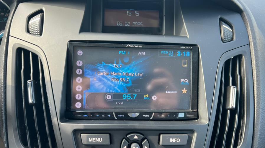 2012 Ford Focus SE - Photo 19