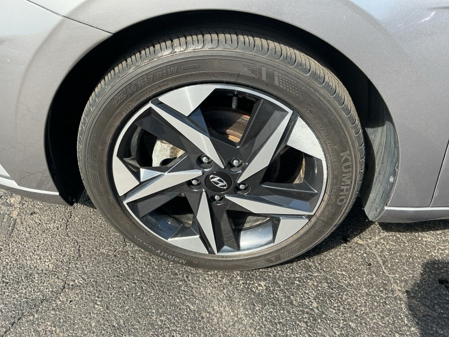 2023 Hyundai Elantra SEL - Photo 24