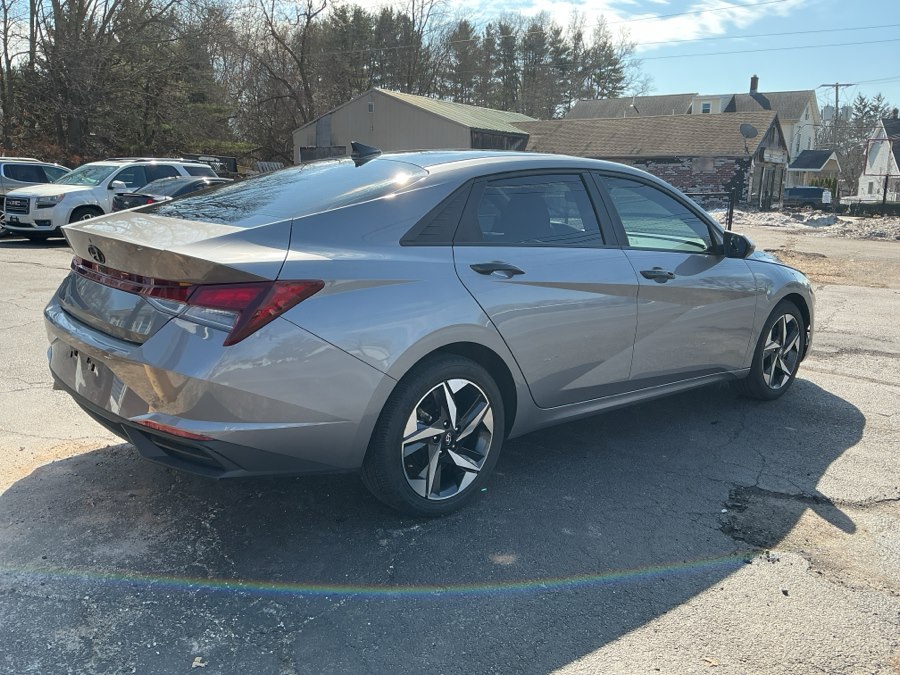 2023 Hyundai Elantra SEL - Photo 7