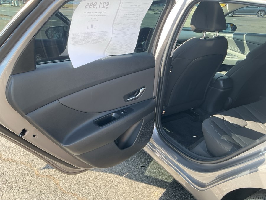2023 Hyundai Elantra SEL - Photo 10