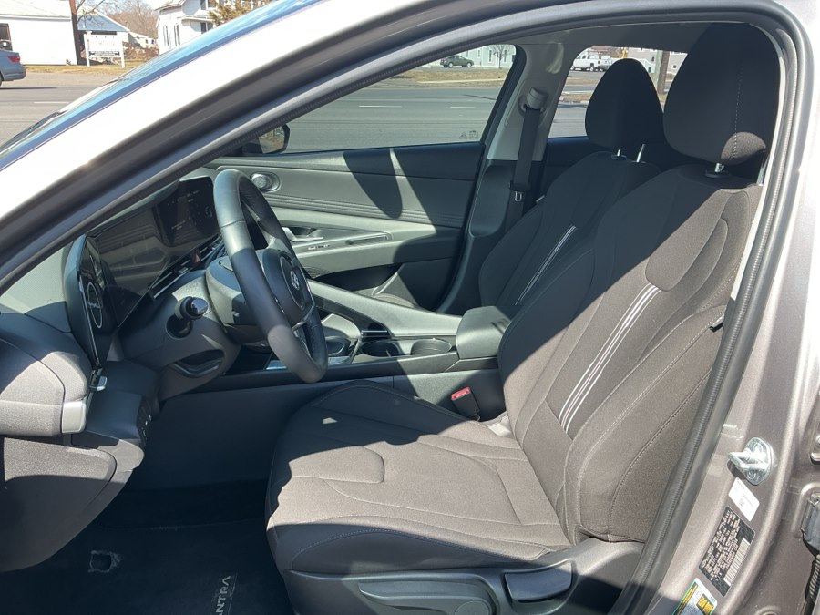 2023 Hyundai Elantra SEL - Photo 9
