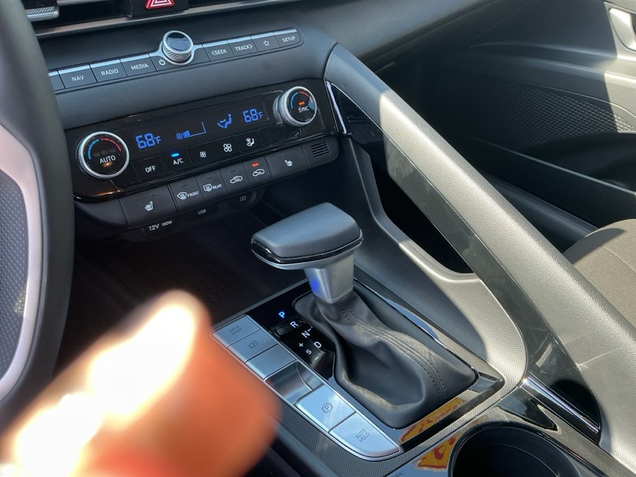 2023 Hyundai Elantra SEL - Photo 14
