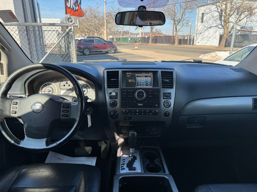 2011 Nissan Armada SV - Photo 14