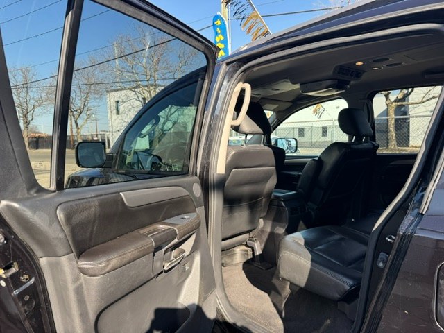 2011 Nissan Armada SV - Photo 11