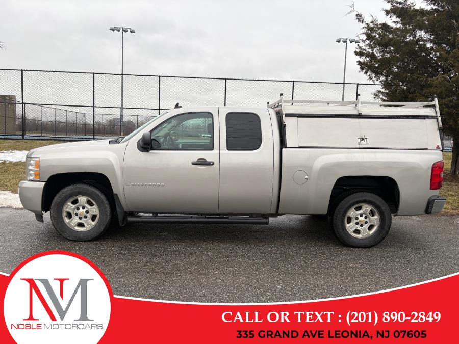 2009 Chevrolet Silverado 1500 LT1 4X4 Extended Cab SWB's photo