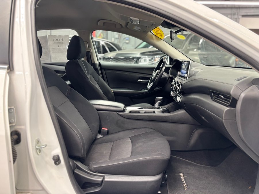 2022 Nissan Sentra SV - Photo 18