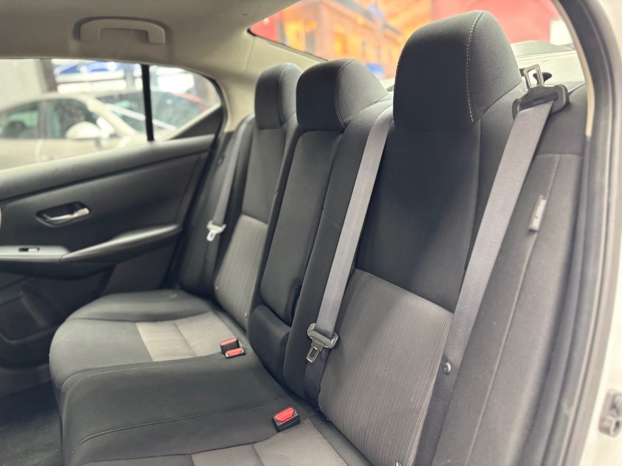 2022 Nissan Sentra SV - Photo 11