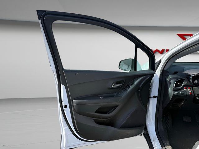 2020 Chevrolet Trax LT - Photo 12