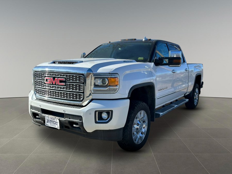 White 2018 GMC Sierra 2500HD Denali Crew Cab SB 4WD Pickup Truck Four-Wheel Drive Automatic