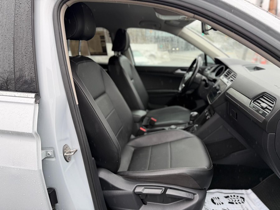 2018 Volkswagen Tiguan SE - Photo 19