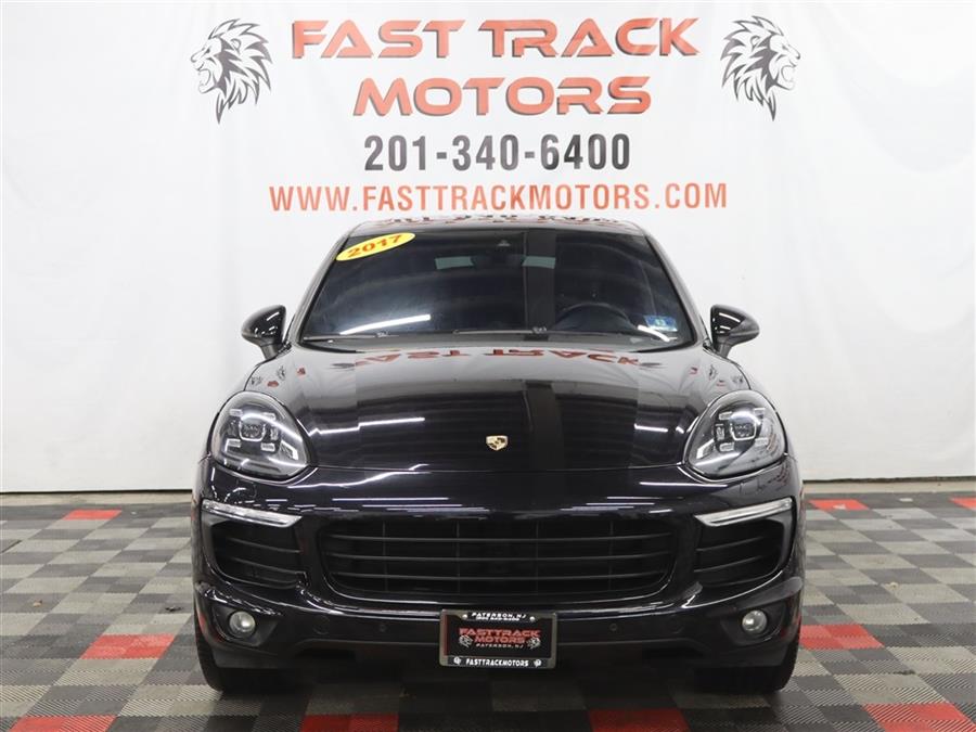 2017 Porsche Cayenne Platinum Edition's photo