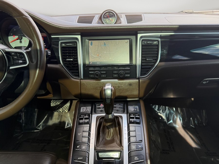 2016 Porsche Macan S - Photo 19