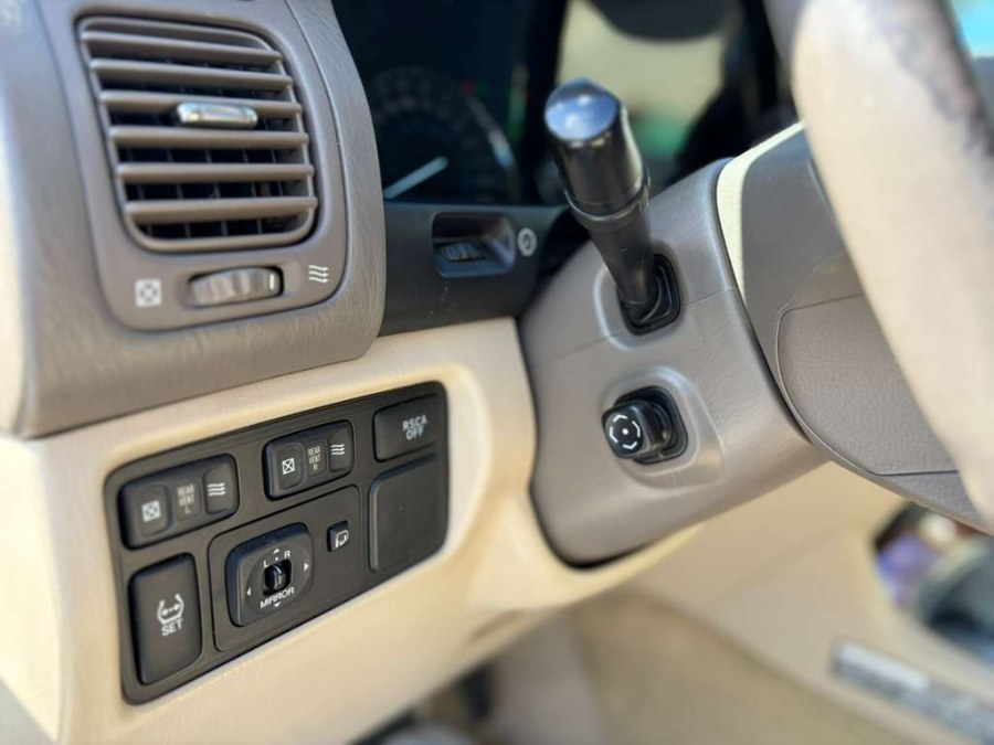 2006 Lexus LX 470 - Photo 21