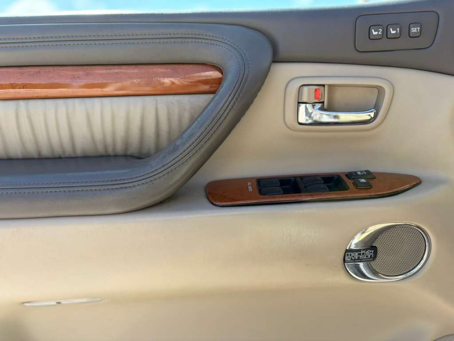 2006 Lexus LX 470 - Photo 26