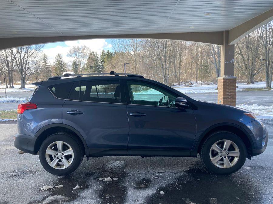 Toyota Rav4 photo 4