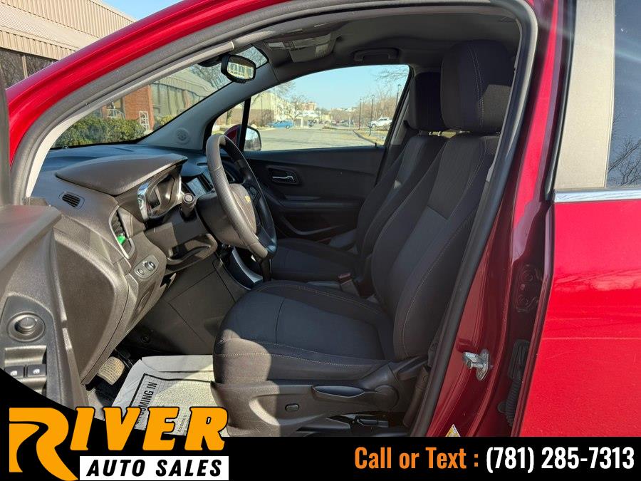 2020 Chevrolet Trax LT - Photo 17