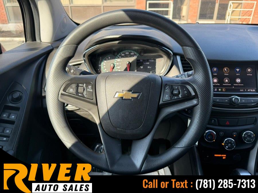 2020 Chevrolet Trax LT - Photo 11
