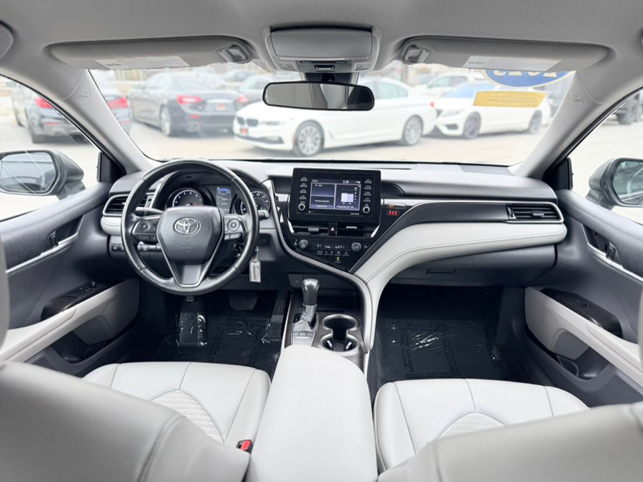 2023 Toyota Camry SE - Photo 10