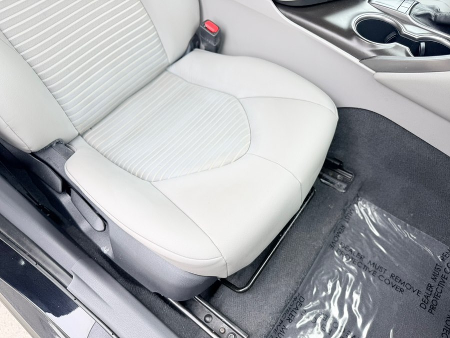 2023 Toyota Camry SE - Photo 24