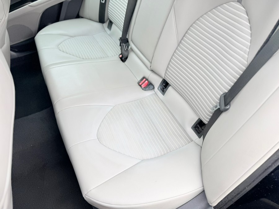 2023 Toyota Camry SE - Photo 27