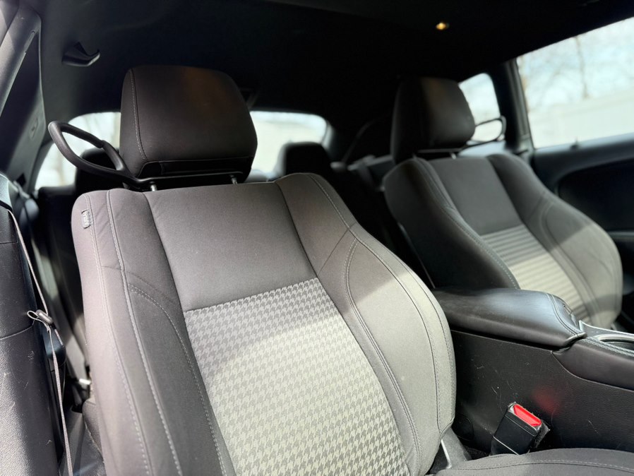 2019 Dodge Challenger SXT - Photo 12
