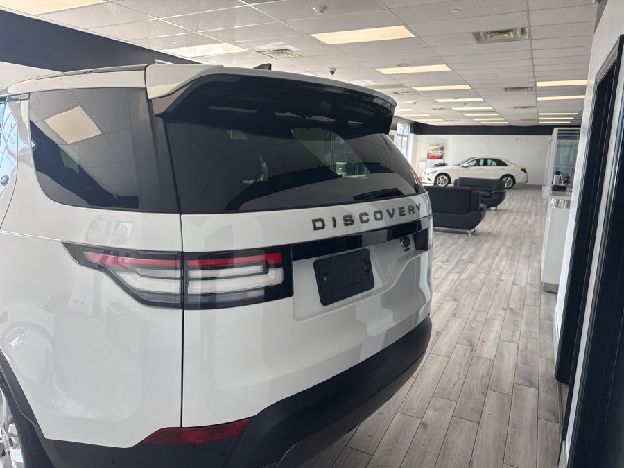 2020 Land Rover Discovery SE - Photo 4
