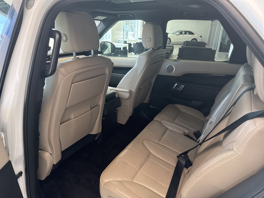 2020 Land Rover Discovery SE - Photo 7