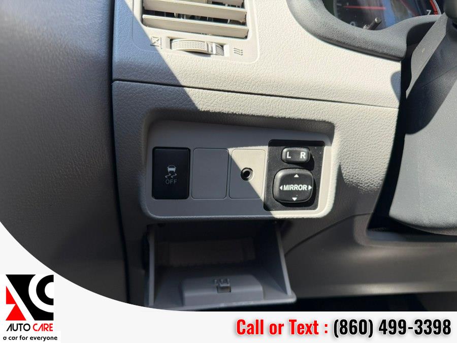 2012 Toyota Corolla LE - Photo 17