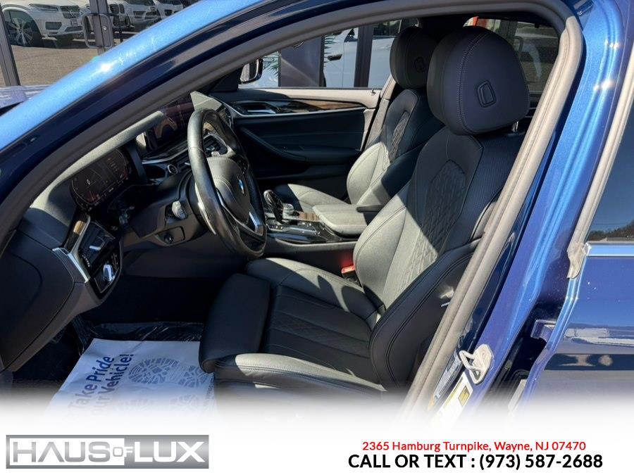 2021 BMW 5 Series 530i - Photo 11