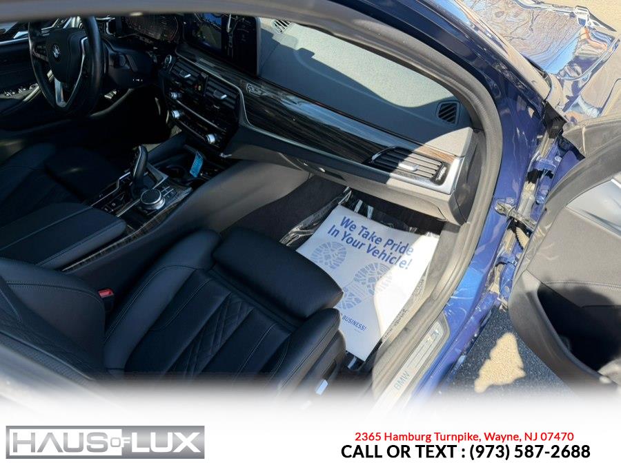 2021 BMW 5 Series 530i - Photo 17