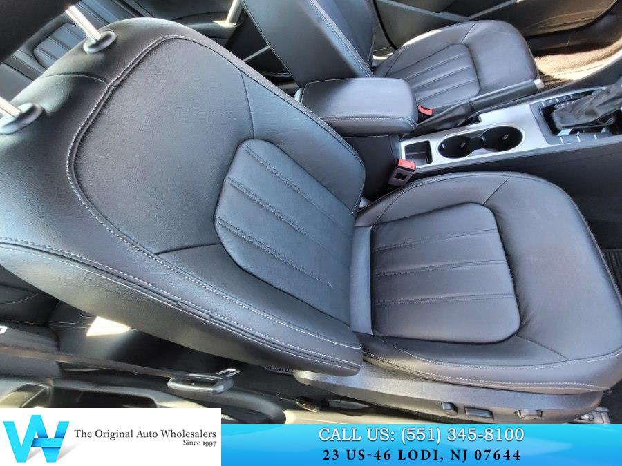 2020 Volkswagen Passat SEL - Photo 16