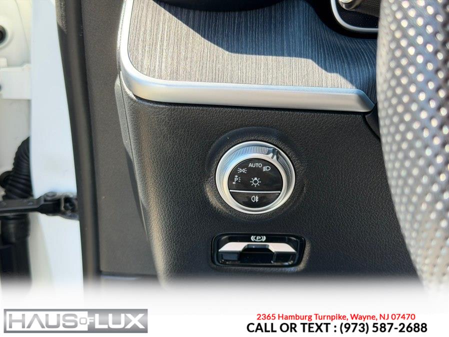 2022 Mercedes-Benz C-Class Sedan C 300 - Photo 32