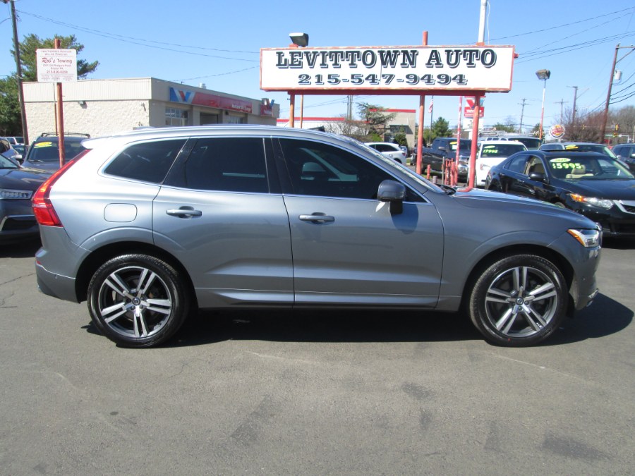 Gray 2019 Volvo XC60 T6 Momentum AWD SUV / Crossover All-Wheel Drive Automatic