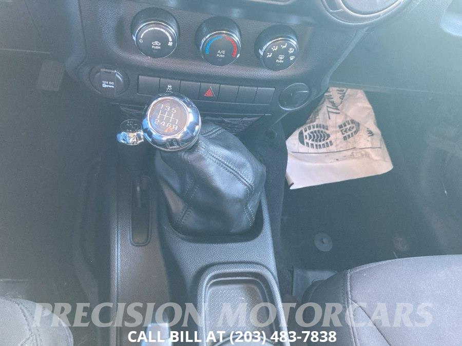 2015 Jeep Wrangler Unlimited Sport - Photo 11