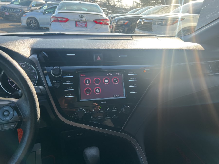 2020 Toyota Camry LE - Photo 17