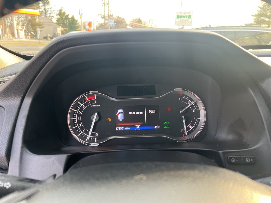 2020 Toyota Camry LE - Photo 35