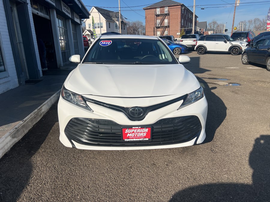 2020 Toyota Camry LE - Photo 11