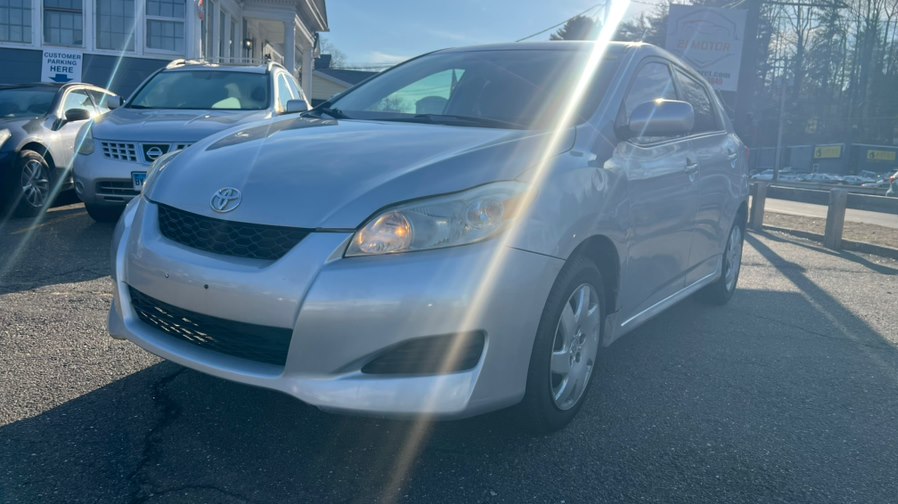 Magnetic Gray Metallic 2009 Toyota Matrix FWD Hatchback Front-Wheel Drive Automatic
