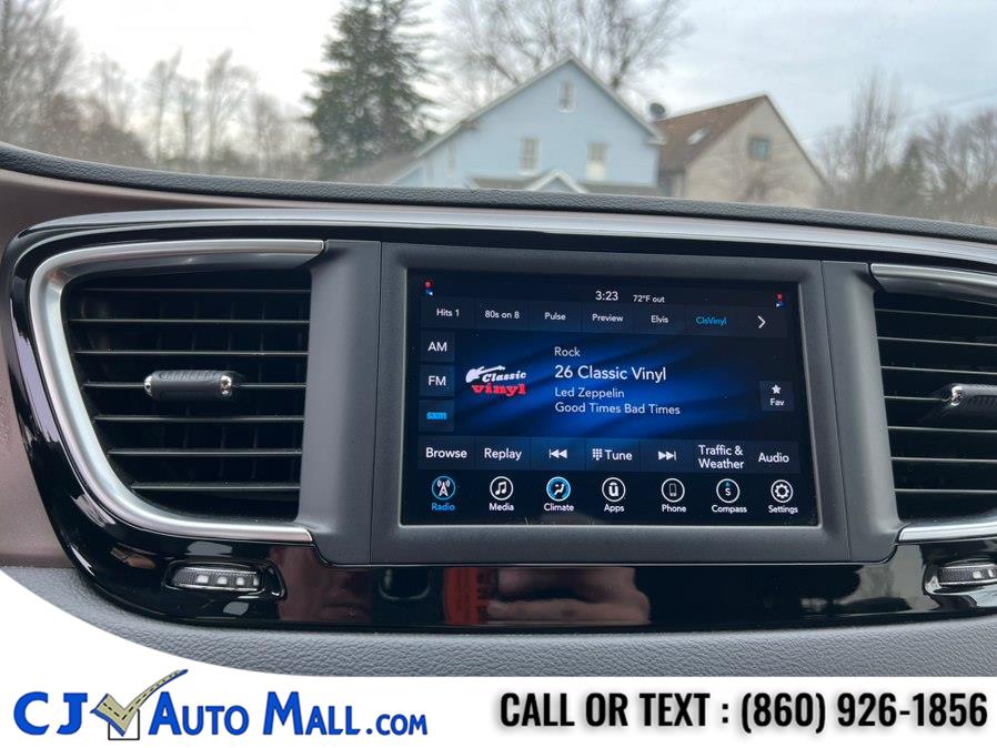 2020 Chrysler Voyager LXI - Photo 21