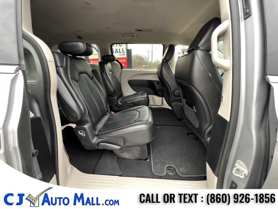 2020 Chrysler Voyager LXI - Photo 33