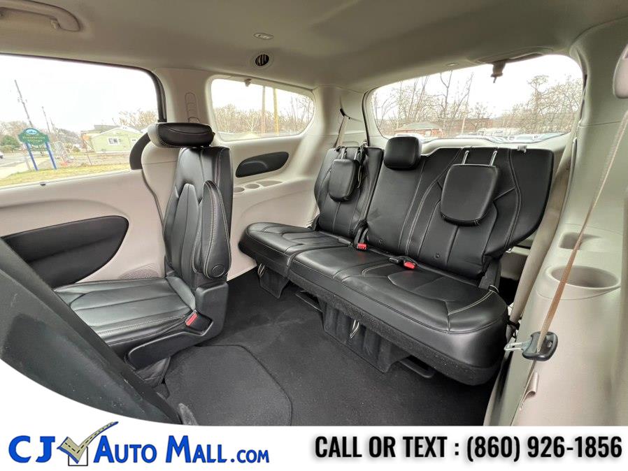 2020 Chrysler Voyager LXI - Photo 28