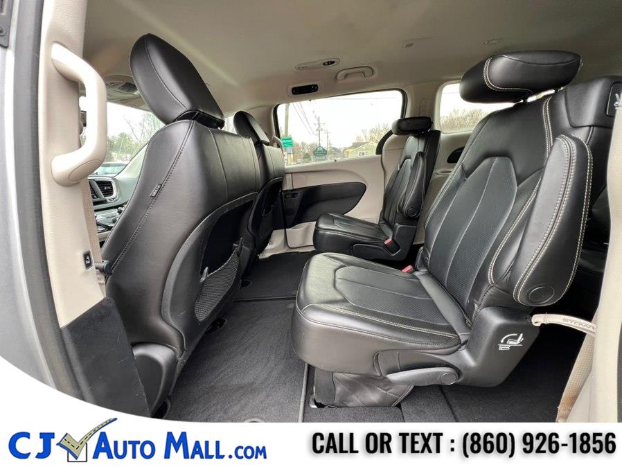 2020 Chrysler Voyager LXI - Photo 27