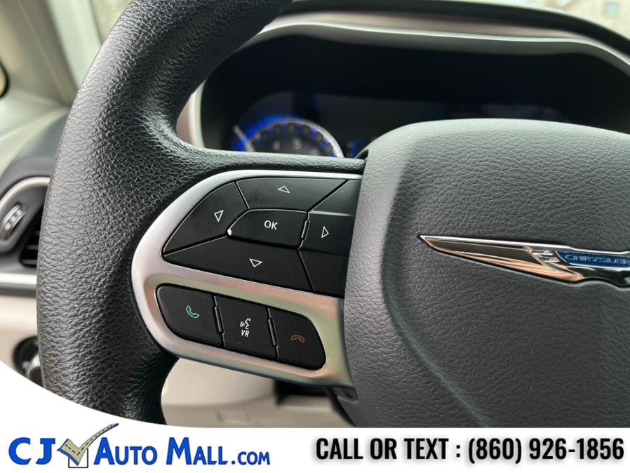 2020 Chrysler Voyager LXI - Photo 18