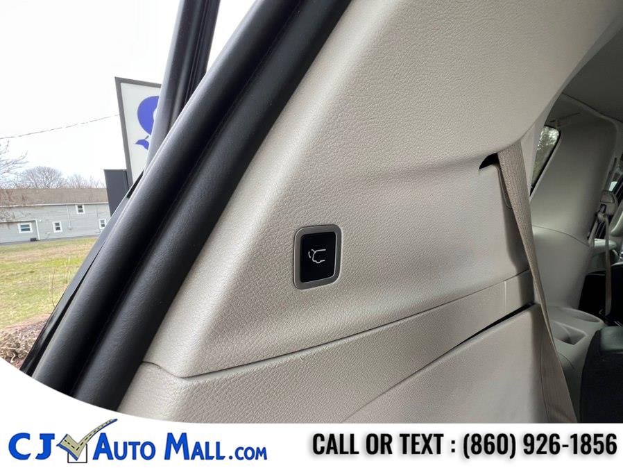 2020 Chrysler Voyager LXI - Photo 32